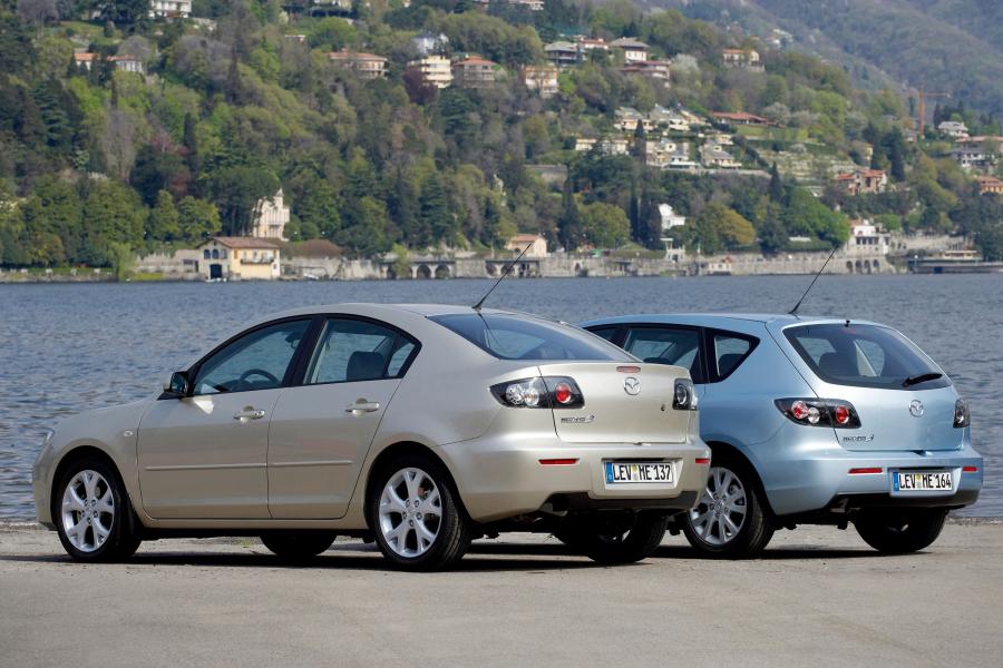  Mazda3 2003 года  (фото 24 из 142)